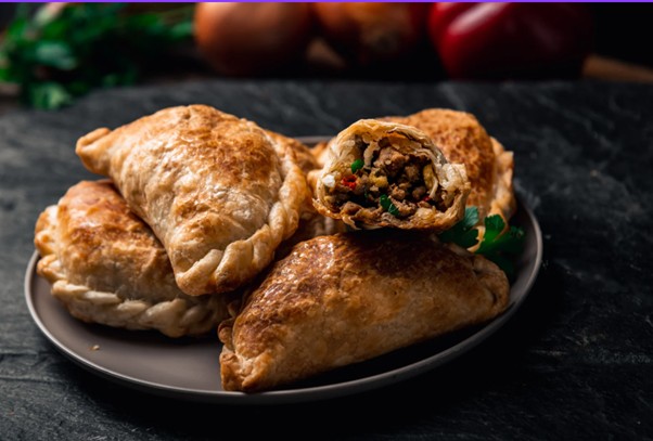 MINI EMPANADAS (12 PORÇÕES)